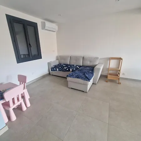 3 Faces Piscine Climatisee Claira