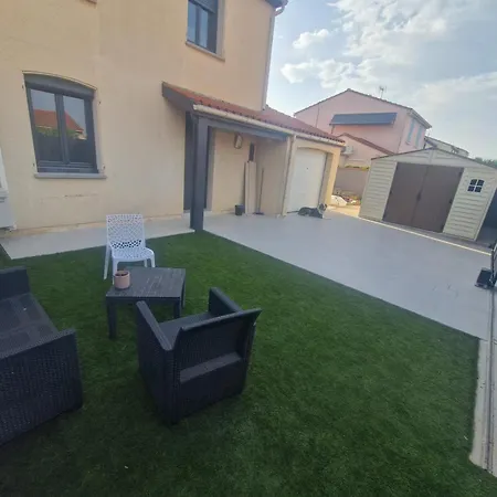 3 Faces Piscine Climatisee *